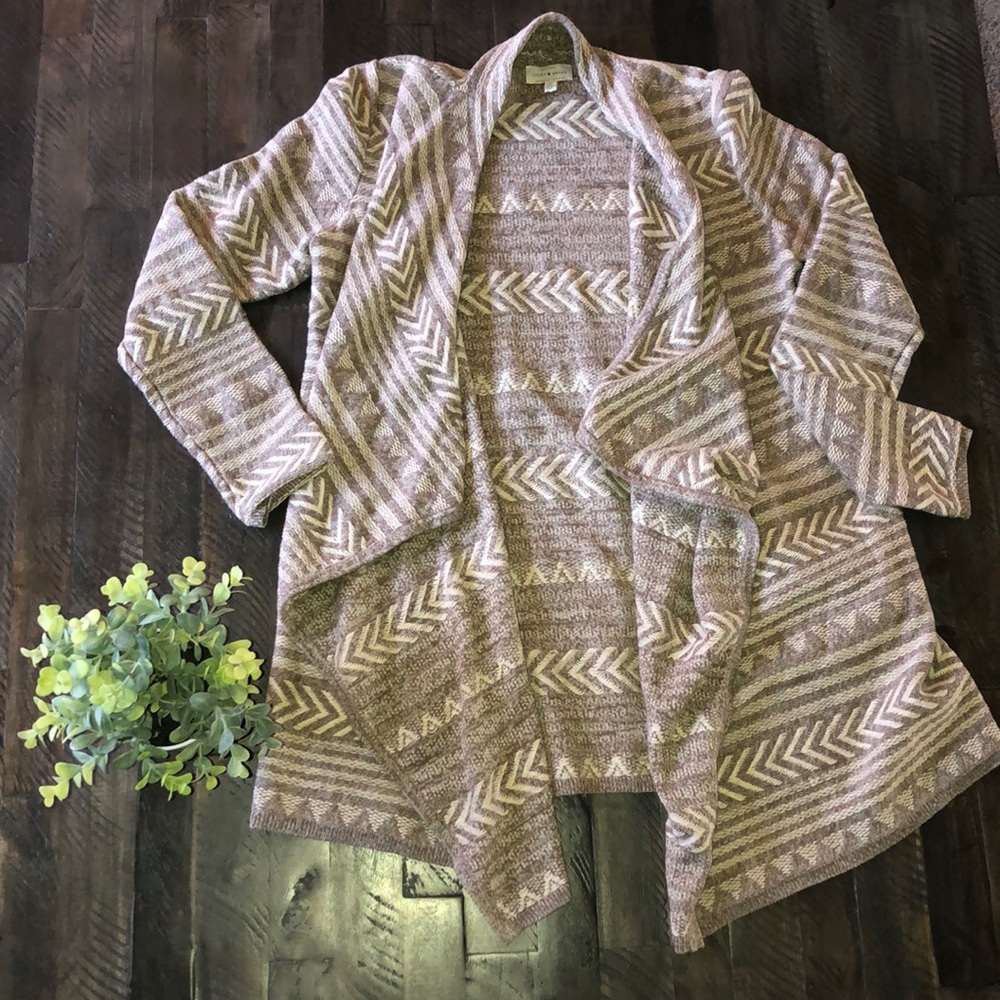 Lucky Brand cardigan 🍀